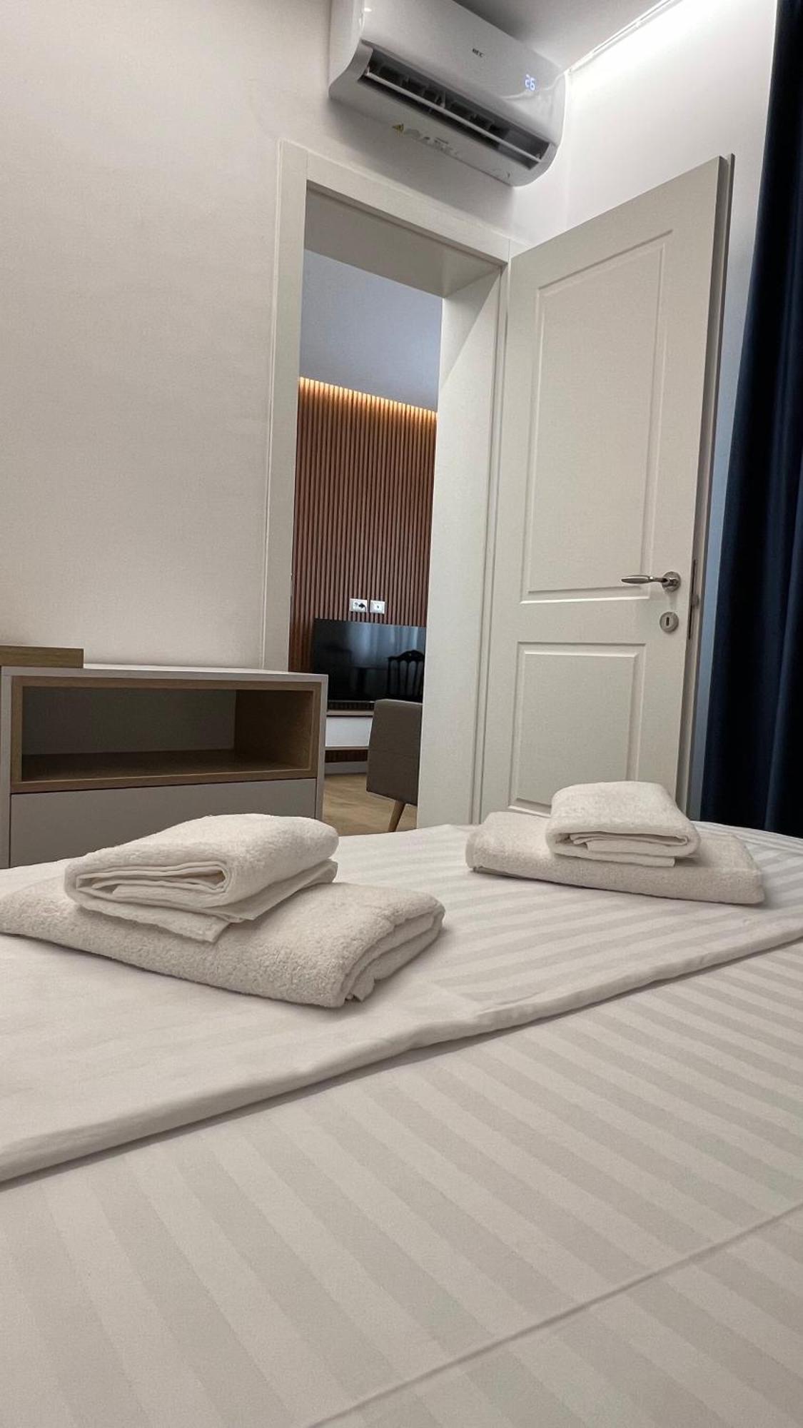 Tirana Central Apartments ภายนอก รูปภาพ